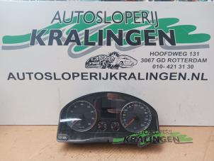 Gebruikte Kilometerteller KM Volkswagen Golf Plus (5M1/1KP) 1.6 FSI 16V Prijs € 49,99 Margeregeling aangeboden door Autosloperij Kralingen B.V.