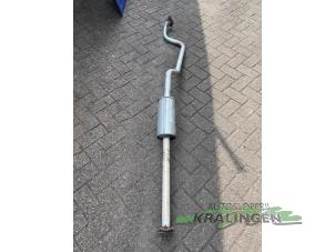 Gebruikte Uitlaat Middendemper Nissan Almera Tino (V10M) 1.8 16V Prijs € 49,99 Margeregeling aangeboden door Autosloperij Kralingen B.V.