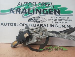 Gebruikte Ruitmechaniek 2Deurs rechts-voor BMW 3 serie (E36/2) 318iS 1.8 16V Prijs op aanvraag aangeboden door Autosloperij Kralingen B.V.