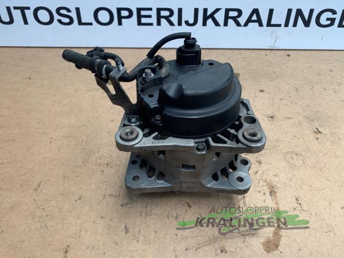 Dynamo van een Seat Ibiza III (6L1) 1.2 12V 2006