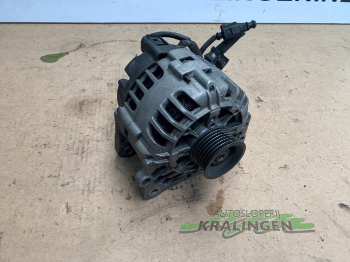 Dynamo van een Seat Ibiza III (6L1) 1.2 12V 2006