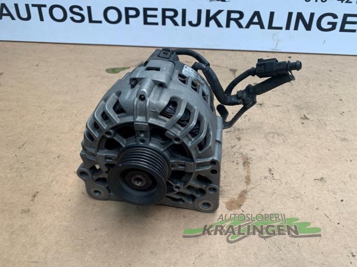 Dynamo van een Seat Ibiza III (6L1) 1.2 12V 2006