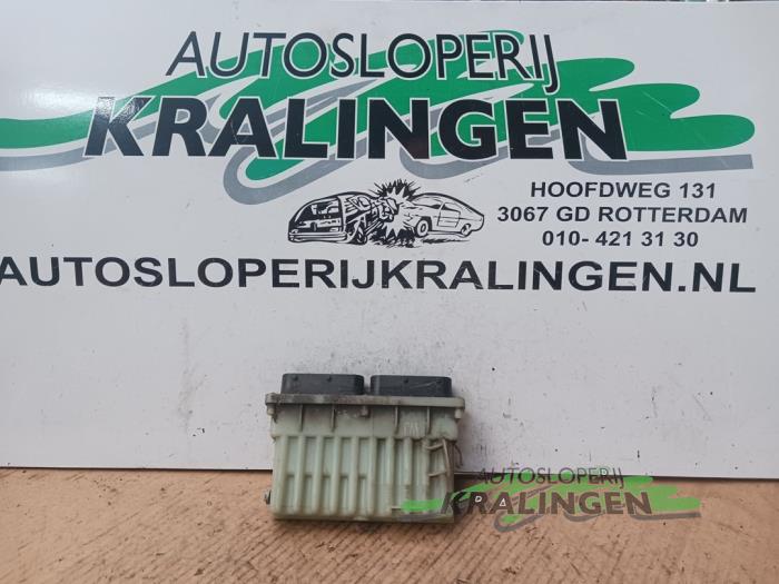 Gebruikte Module Koeling Opel Zafira (F75) 2.2 DTI 16V Prijs € 24,99 Margeregeling aangeboden door Autosloperij Kralingen B.V.