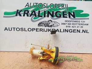 Gebruikte Benzinepomp BMW 3 serie Compact (E36/5) 316i Prijs € 34,99 Margeregeling aangeboden door Autosloperij Kralingen B.V.