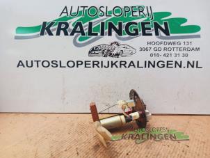 Gebruikte Benzinepomp Mazda 626 (GF14) 1.8i 16V Prijs € 49,99 Margeregeling aangeboden door Autosloperij Kralingen B.V.