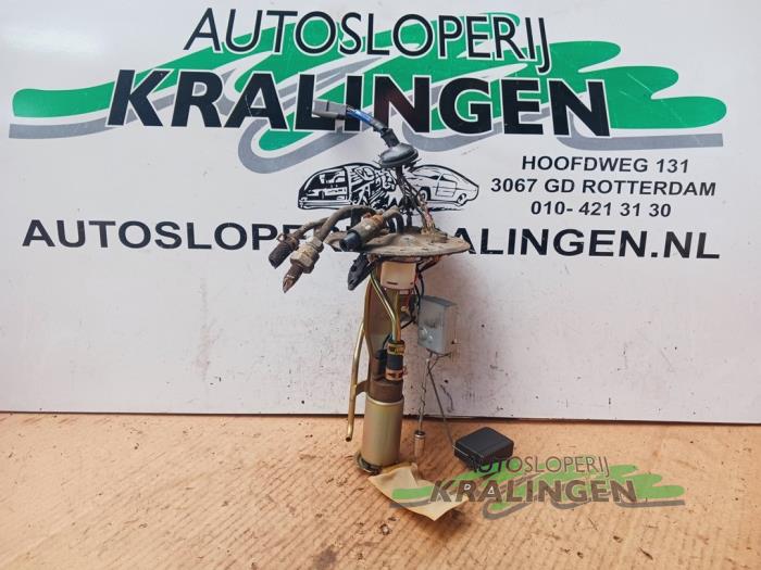 Gebruikte Benzinepomp Toyota Starlet (EP8/NP8) 1.3 12V Prijs € 24,99 Margeregeling aangeboden door Autosloperij Kralingen B.V.