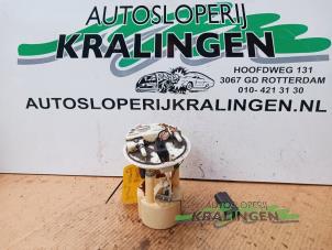 Gebruikte Benzinepomp Renault Twingo (C06) 1.2 Prijs € 19,99 Margeregeling aangeboden door Autosloperij Kralingen B.V.