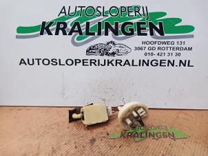 Gebruikte Benzinepomp Peugeot 306 (7A/C/S) 1.4 XN,XR,XA,XRA Prijs € 24,99 Margeregeling aangeboden door Autosloperij Kralingen B.V.