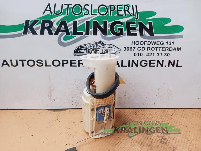 Gebruikte Benzinepomp Volkswagen Passat (3B2) 1.8 T 20V Prijs € 49,99 Margeregeling aangeboden door Autosloperij Kralingen B.V.