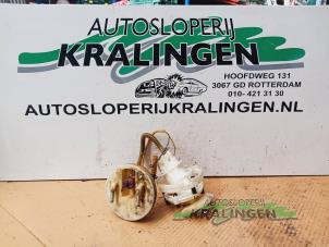 Gebruikte Benzinepomp Audi A4 Avant (B5) 1.8 20V Prijs € 49,99 Margeregeling aangeboden door Autosloperij Kralingen B.V.