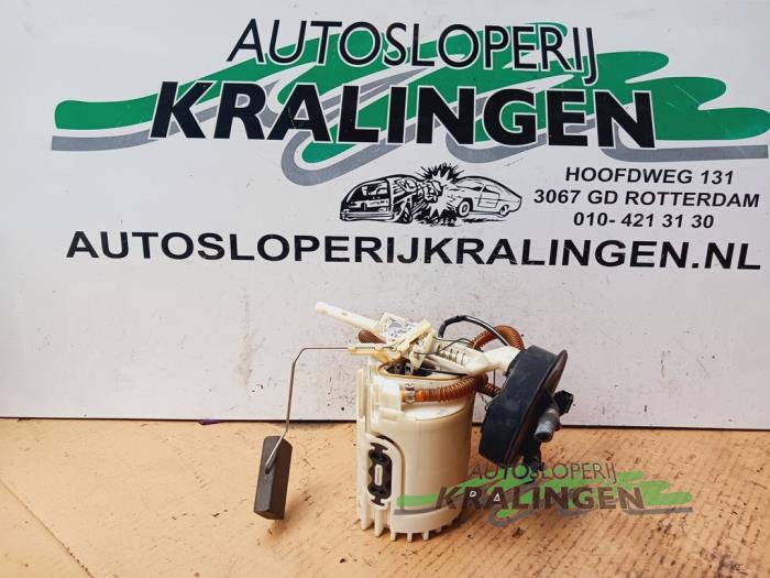 Gebruikte Benzinepomp Volkswagen Golf III (1H1) 1.8i Prijs € 24,99 Margeregeling aangeboden door Autosloperij Kralingen B.V.
