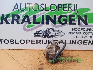 Gebruikte Dieselpomp Toyota Avensis Wagon (T25/B1E) 2.2 D-4D 16V Prijs € 249,99 Margeregeling aangeboden door Autosloperij Kralingen B.V.