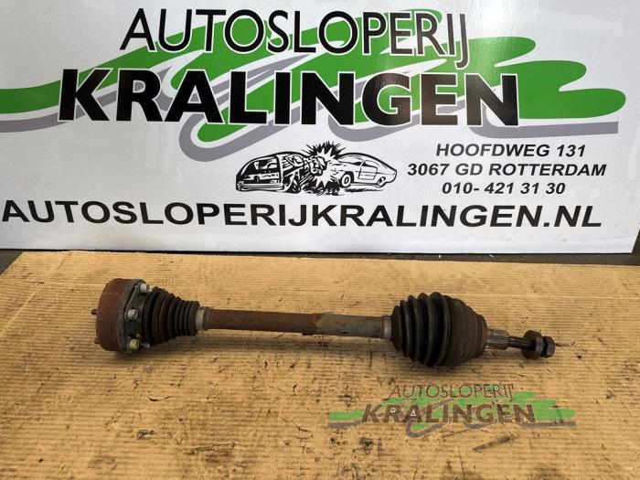 Gebruikte Aandrijfas links-voor Seat Altea (5P1) 1.6 Prijs € 24,99 Margeregeling aangeboden door Autosloperij Kralingen B.V.