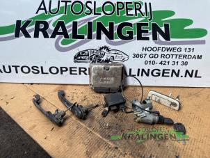 Gebruikte Slotenset Volkswagen Caddy II (9K9A) 1.9 SDI Prijs € 149,99 Margeregeling aangeboden door Autosloperij Kralingen B.V.