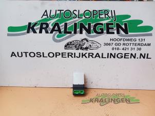 Gebruikte Kachel Weerstand Renault Grand Scénic II (JM) 2.0 16V Prijs € 24,99 Margeregeling aangeboden door Autosloperij Kralingen B.V.