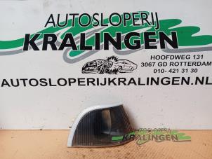 Gebruikte Clignoteur rechts Volvo S40 (VS) 2.0 16V Turbo Prijs € 19,99 Margeregeling aangeboden door Autosloperij Kralingen B.V.