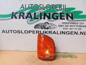 Gebruikte Richtingaanwijzer rechts Mercedes E (W124) 2.0 200 E Prijs € 9,99 Margeregeling aangeboden door Autosloperij Kralingen B.V.