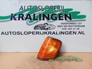 Gebruikte Knipperlicht links Mercedes 190 (W201) 2.0 E Prijs € 19,99 Margeregeling aangeboden door Autosloperij Kralingen B.V.