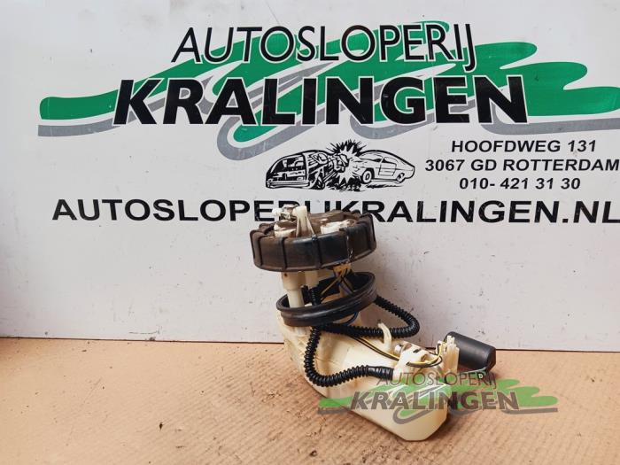 Benzinepomp van een Honda Civic (ES) 1.3 16V VTEC-i IMA 2004