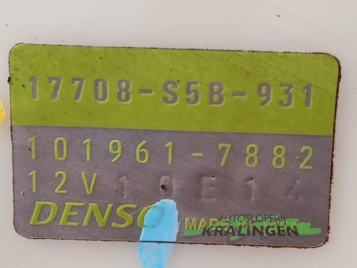 Benzinepomp van een Honda Civic (ES) 1.3 16V VTEC-i IMA 2004
