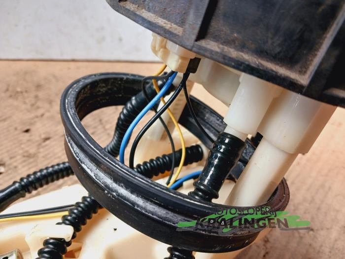 Benzinepomp van een Honda Civic (ES) 1.3 16V VTEC-i IMA 2004