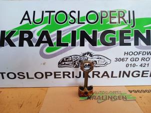 Gebruikte Zuiger Mitsubishi Space Star (A0) 1.2 12V Prijs op aanvraag aangeboden door Autosloperij Kralingen B.V.