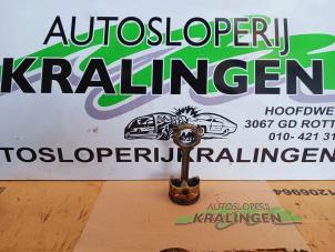 Gebruikte Zuiger Mitsubishi Space Star (A0) 1.2 12V Prijs op aanvraag aangeboden door Autosloperij Kralingen B.V.