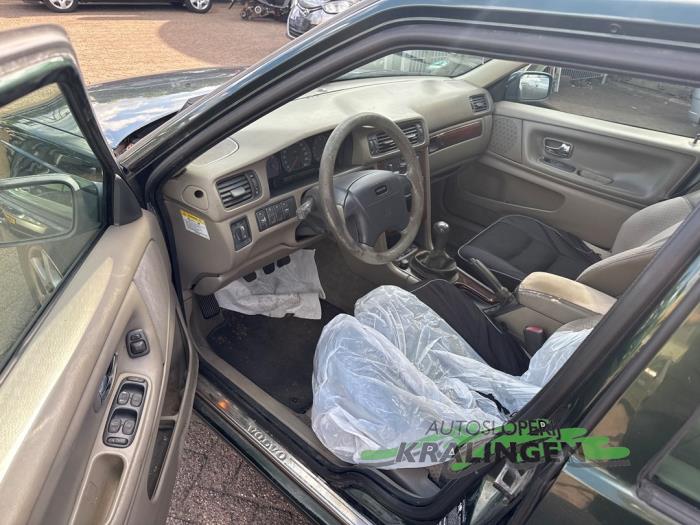 Portierbekleding 4Deurs links-voor van een Volvo V70 (GW/LW/LZ) 2.4 20V 1999