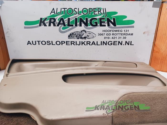 Portierbekleding 4Deurs links-voor van een Volvo V70 (GW/LW/LZ) 2.4 20V 1999