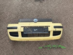 Gebruikte Voorbumper Fiat Panda (169) 1.1 Fire Prijs € 59,99 Margeregeling aangeboden door Autosloperij Kralingen B.V.