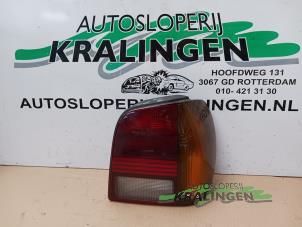 Gebruikte Achterlicht rechts Volkswagen Polo III (6N1) 1.0i 50 Prijs € 9,99 Margeregeling aangeboden door Autosloperij Kralingen B.V.