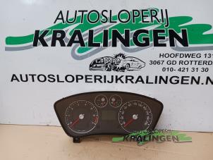 Gebruikte Tellerklok Ford Fusion 1.6 16V Prijs € 149,99 Margeregeling aangeboden door Autosloperij Kralingen B.V.