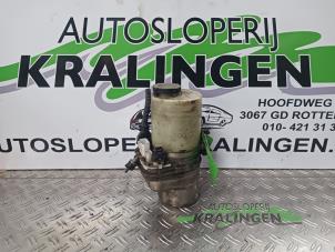 Gebruikte Pomp Servo Opel Vectra C GTS 2.2 DTI 16V Prijs op aanvraag aangeboden door Autosloperij Kralingen B.V.