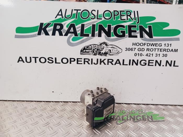 Gebruikte ABS Pomp Alfa Romeo 159 Sportwagon (939BX) 1.9 JTDm Prijs € 59,99 Margeregeling aangeboden door Autosloperij Kralingen B.V.