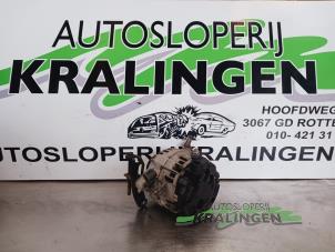 Gebruikte Dynamo Toyota Yaris II (P9) 1.0 12V VVT-i Prijs op aanvraag aangeboden door Autosloperij Kralingen B.V.