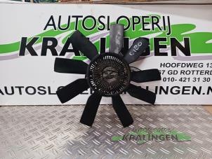 Gebruikte Viscosekoppeling koelvin Mercedes C Combi (S202) 1.8 C180T 16V Prijs € 29,99 Margeregeling aangeboden door Autosloperij Kralingen B.V.