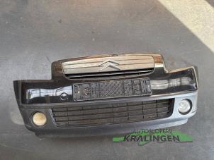 Gebruikte Voorbumper Citroen C2 (JM) 1.1 Prijs € 74,99 Margeregeling aangeboden door Autosloperij Kralingen B.V.