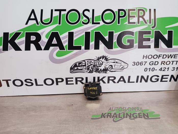 Gebruikte Bobine Smart City-Coupé 0.7 Turbo i.c. Prijs € 9,99 Margeregeling aangeboden door Autosloperij Kralingen B.V.