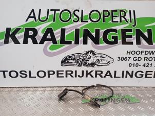 Gebruikte Lambda Sonde Volkswagen Caddy III (2KA,2KH,2CA,2CH) 1.6 TDI 16V Prijs € 9,99 Margeregeling aangeboden door Autosloperij Kralingen B.V.