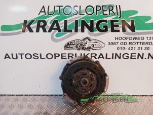 Gebruikte Koppelingsset (compleet) Mitsubishi Space Star (DG) 1.6 16V Prijs op aanvraag aangeboden door Autosloperij Kralingen B.V.