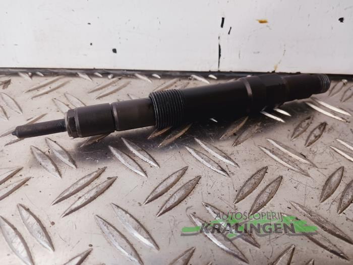 Verstuiver (diesel) van een Ford Transit 2.0 TDdi 16V 260S 2002