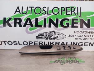 Gebruikte Schakelaar Elektrisch Raam Suzuki SX4 (EY/GY) 1.6 16V VVT Comfort,Exclusive Autom. Prijs € 49,98 Margeregeling aangeboden door Autosloperij Kralingen B.V.