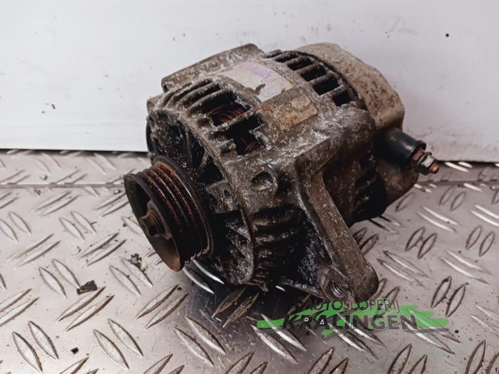 Dynamo van een Suzuki Wagon-R+ (RB) 1.3 16V 2002