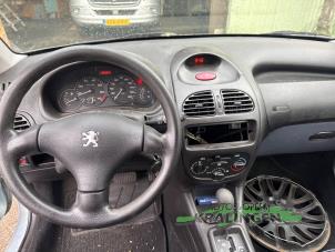 Gebruikte Automaatbak Peugeot 206 (2A/C/H/J/S) 1.4 XR,XS,XT,Gentry Prijs € 299,99 Margeregeling aangeboden door Autosloperij Kralingen B.V.