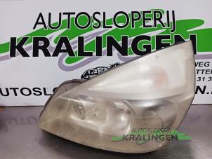 Gebruikte Linker Koplamp Renault Espace (JK) 2.0 Turbo 16V Grand Espace Prijs € 99,99 Margeregeling aangeboden door Autosloperij Kralingen B.V.