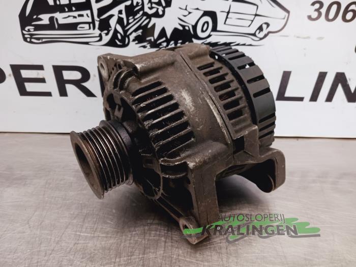 Gebruikte Dynamo Opel Movano Combi 2.8 DTI Prijs € 24,98 Margeregeling aangeboden door Autosloperij Kralingen B.V.