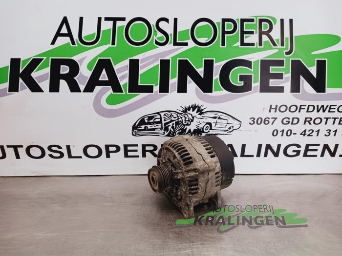 Gebruikte Dynamo Volkswagen Passat (3B2) 1.9 TDi 110 Prijs € 49,99 Margeregeling aangeboden door Autosloperij Kralingen B.V.