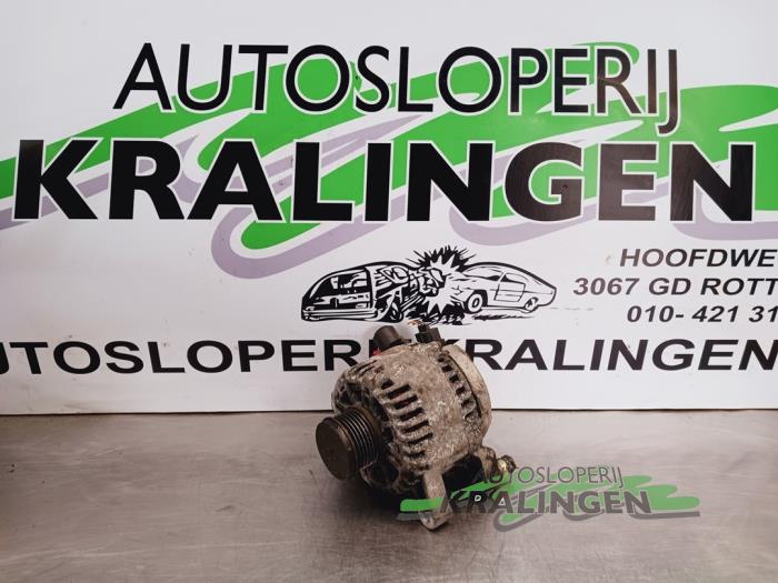 Gebruikte Dynamo Ford Fiesta 5 (JD/JH) Prijs € 24,96 Margeregeling aangeboden door Autosloperij Kralingen B.V.