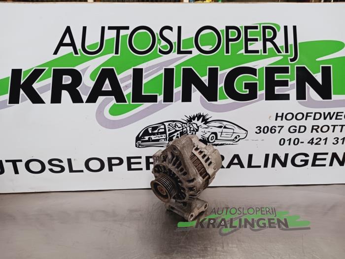 Gebruikte Dynamo Ford Fiesta 4 1.25 16V Prijs € 24,98 Margeregeling aangeboden door Autosloperij Kralingen B.V.