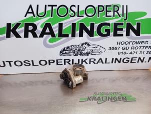 Gebruikte Gasklephuis Ford Focus C-Max 1.8 16V Prijs € 49,98 Margeregeling aangeboden door Autosloperij Kralingen B.V.